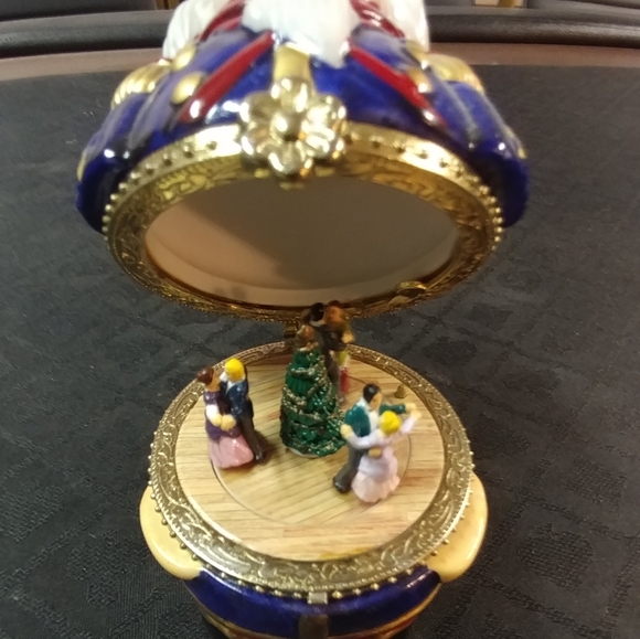 Mr. Christmas Animated Music Box Nutcracker